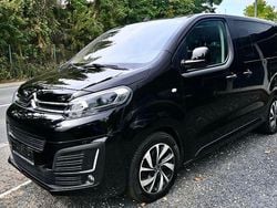 Schwarz Gebraucht 2018 Citroën Spacetourer Van / Kleinbus | 28.780 € (Etwas zu teuer)
