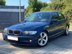 Blau Gebraucht 2003 BMW 330 Lifestyle Limousine | 2.950 € (Superpreis)