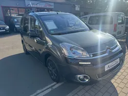 Grau Gebraucht 2013 Citroën Berlingo SELECTION Van / Kleinbus | 7.600 € (Etwas zu teuer)