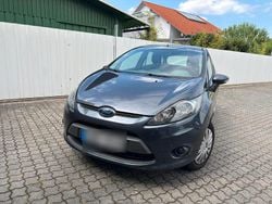 Grau Gebraucht 2010 Ford Fiesta Kleinwagen | 3.700 € (Fairer Preis)