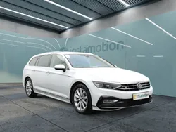Weiß Gebraucht 2024 VW Passat Elegance Kombi | 35.248 € (Etwas zu teuer)
