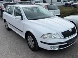 Weiß Gebraucht 2008 Skoda Octavia Ambiente Kombi | 2.299 € (Guter Preis)