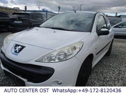 Weiß Gebraucht 2009 Peugeot 206 Basis Kleinwagen | 1.699 € (Fairer Preis)