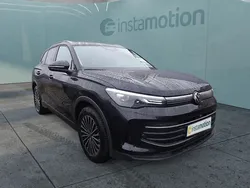 Schwarz Gebraucht 2024 VW Tiguan Life SUV | 38.240 € (Teuer)