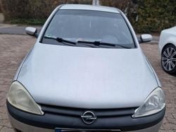 Silber Gebraucht 2001 Opel Corsa Kleinwagen | 1.200 € (Guter Preis)
