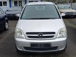 Silber Gebraucht 2005 Opel Meriva Van / Kleinbus | 1.990 € (Fairer Preis)