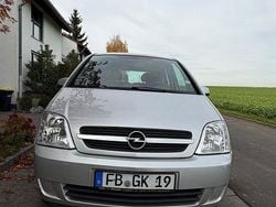 Silber Gebraucht 2004 Opel Meriva Van / Kleinbus | 2.900 € (Fairer Preis)
