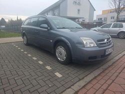 Grau Gebraucht 2004 Opel Vectra Limousine | 1.800 € (Fairer Preis)