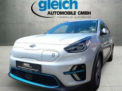 Silber Gebraucht 2021 Kia e-Niro 2 SUV | 25.880 € (Fairer Preis)