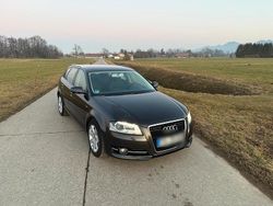 Grau Gebraucht 2011 Audi A3 Sportback Kombi | 7.500 € (Fairer Preis)