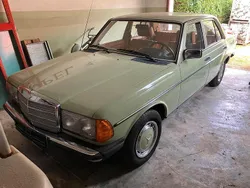 Grün Gebraucht 1979 Mercedes 240 Limousine | 14.500 €