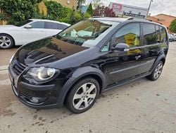 Deep black perleffekt Gebraucht 2009 VW Touran Cross Van / Kleinbus | 7.500 € (Fairer Preis)