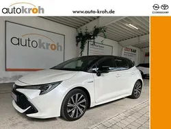 Novaweiß perleffekt, dach schwarz Gebraucht 2021 Toyota Corolla Style | 24.990 € (Fairer Preis)