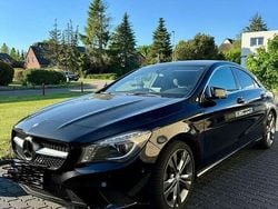 Schwarz Gebraucht 2014 Mercedes CLA180 Limousine | 13.000 € (Fairer Preis)