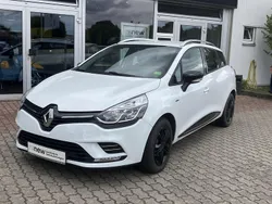Arktis weiß Gebraucht 2016 Renault Clio GrandTour Kombi | 8.980 € (Etwas zu teuer)