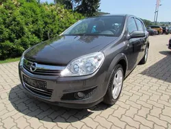 Grau Gebraucht 2009 Opel Astra Limousine | 2.590 € (Fairer Preis)