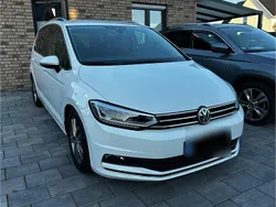 Weiß Gebraucht 2019 VW Touran Highline Van / Kleinbus | 21.900 € (Guter Preis)