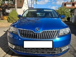 Blau Gebraucht 2015 Skoda Rapid Ambition Kombi | 9.200 € (Fairer Preis)