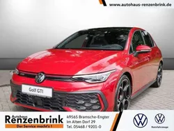 Rot (kings red metallic schwarz uni) Gebraucht 2025 VW Golf VIII Business Limousine | 47.790 € (Etwas zu teuer)