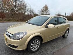Gold Gebraucht 2004 Opel Astra Limousine | 4.499 € (Etwas zu teuer)