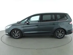 Grün Gebraucht 2017 Ford Galaxy Titanium Van / Kleinbus | 20.590 € (Fairer Preis)