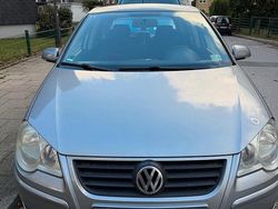 Silber Gebraucht 2006 VW Polo Kleinwagen | 3.500 € (Etwas zu teuer)
