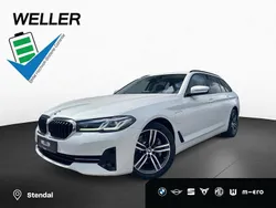 Mineralweiß (weiß) Gebraucht 2021 BMW 530e Shadowline Kombi | 32.990 € (Guter Preis)