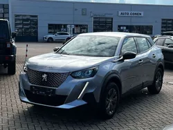 Silber Gebraucht 2022 Peugeot e-2008 Active SUV | 17.980 € (Superpreis)