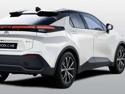 2mq schneeweiß/ dach schwarz Neu 2025 Toyota C-HR SUV | 36.469 € (Guter Preis)
