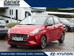 Dragon red/ phantom black Gebraucht 2023 Hyundai i10 Trend Kleinwagen | 16.870 € (Fairer Preis)