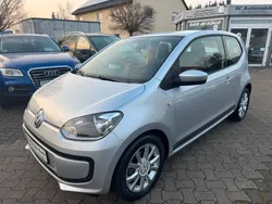 Silber Gebraucht 2016 VW up! CLUB Kleinwagen | 6.999 € (Fairer Preis)