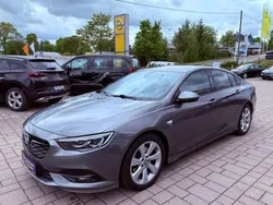 Quarzgrau (metallic) Gebraucht 2018 Opel Insignia Limousine | 16.900 € (Guter Preis)