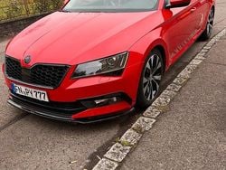 Rot Gebraucht 2016 Skoda Superb Limousine | 16.900 €