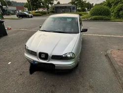 Silber Gebraucht 2004 Seat Arosa Kleinwagen | 700 € (Guter Preis)