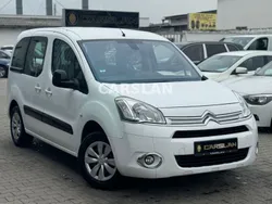 Weiß Gebraucht 2013 Citroën Berlingo SELECTION Van / Kleinbus | 7.998 € (Fairer Preis)