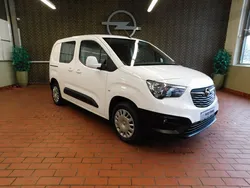 Weiss Gebraucht 2021 Opel Combo Edition Van / Kleinbus | 19.950 € (Fairer Preis)