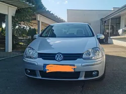 Grau Gebraucht 2007 VW Golf V Comfortline Limousine | 4.200 € (Etwas zu teuer)