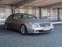 Gold Gebraucht 2006 Mercedes CLS500 Limousine | 12.800 €