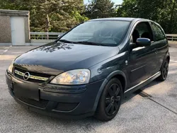 Schwarz Gebraucht 2006 Opel Corsa Kleinwagen | 1.400 € (Guter Preis)