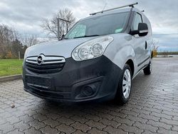 Grau Gebraucht 2016 Opel Combo Van / Kleinbus | 6.499 € (Fairer Preis)