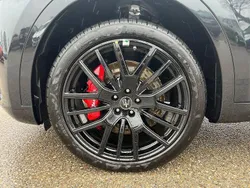 Diverse metallic Gebraucht 2024 Maserati Levante SUV | 102.690 €