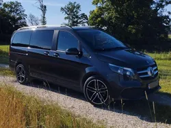 Grau Gebraucht 2019 Mercedes V220 Van / Kleinbus | 37.990 € (Guter Preis)
