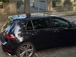 Schwarz Gebraucht 2019 VW Golf VII R-line Limousine | 22.000 € (Teuer)