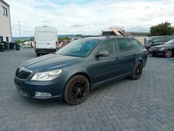 Grau Gebraucht 2010 Skoda Octavia Impuls Edition Kombi | 3.400 € (Superpreis)