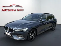 Denim blue / metallic Gebraucht 2021 Volvo V60 Momentum Kombi | 27.980 € (Superpreis)