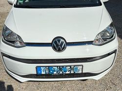 Weiß Gebraucht 2021 VW e-up! Active Kleinwagen | 13.950 € (Fairer Preis)