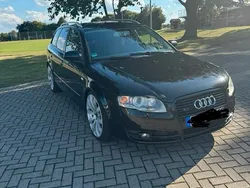 Schwarz Gebraucht 2005 Audi A4 Kombi | 3.990 €