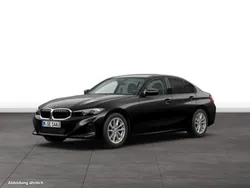 Black sapphire metallic Gebraucht 2024 BMW 318 Shadowline Limousine | 34.784 € (Guter Preis)