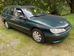 Grün Gebraucht 1998 Peugeot 406 Kombi | 2.900 €