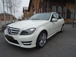 Calcitweiss unilack Gebraucht 2011 Mercedes C300 Avantgarde Limousine | 18.900 € (Teuer)